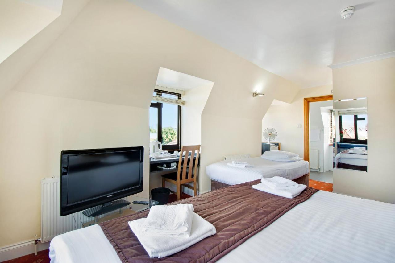 The Brent Hotel - London - Wembley Харроу Экстерьер фото