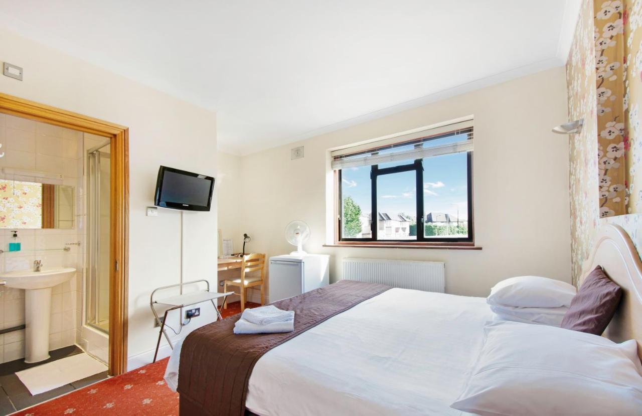 The Brent Hotel - London - Wembley Харроу Экстерьер фото