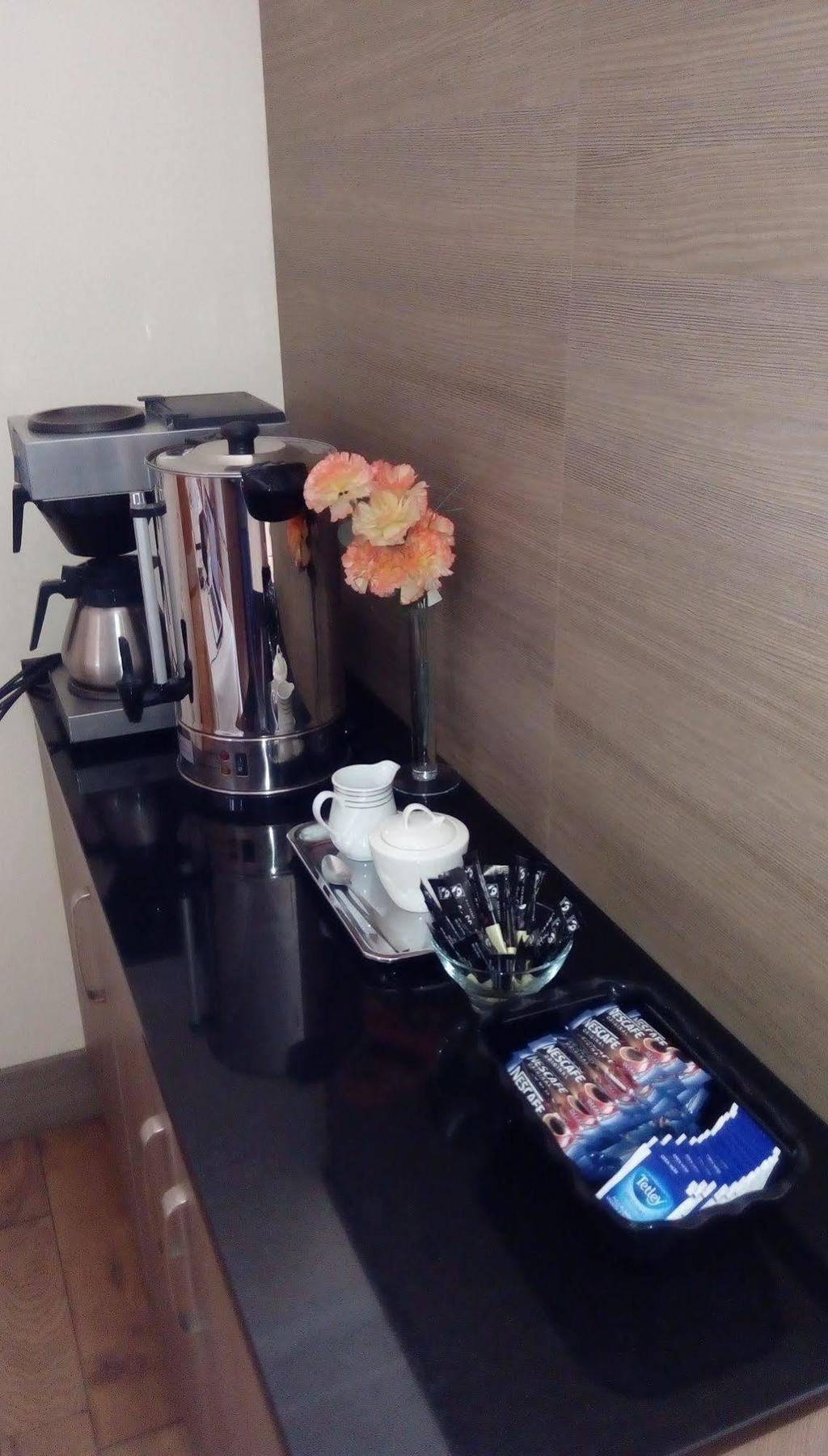The Brent Hotel - London - Wembley Харроу Экстерьер фото