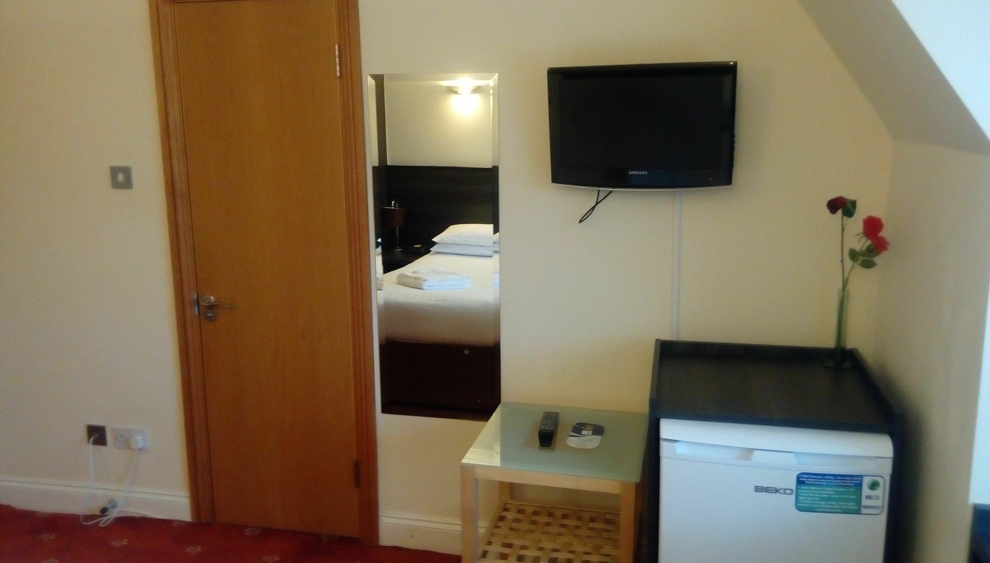 The Brent Hotel - London - Wembley Харроу Экстерьер фото